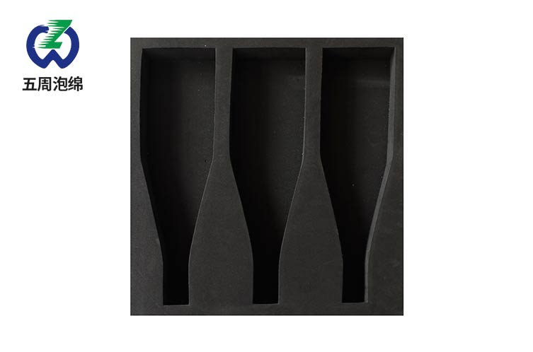 化妝品的包裝盒里用什么材質(zhì)的內(nèi)襯有檔次？