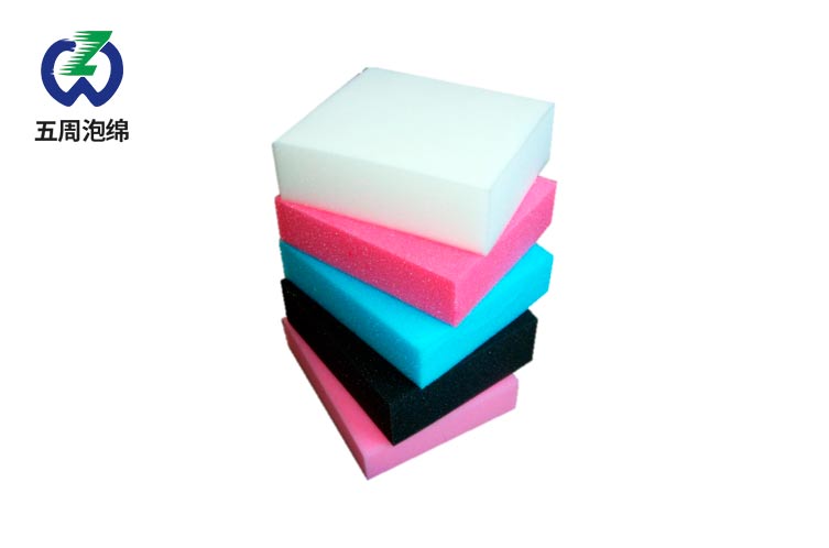 長時間儲存的海綿，為什么會變黃？