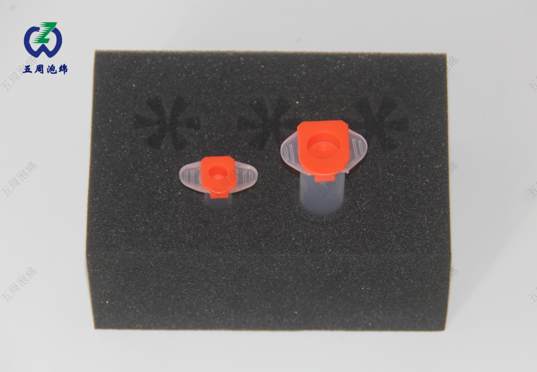 假如海綿會說話：PU內(nèi)襯的『緩沖人生』劇場