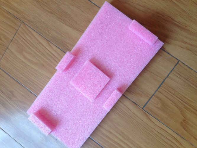 電子行業(yè)選 EPE 珍珠棉內(nèi)襯？這 3 個定制要點不能少