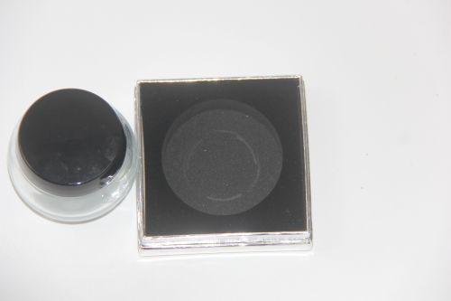 EVA泡棉內(nèi)襯vs蜂窩紙板，誰更適配工業(yè)零件包裝？