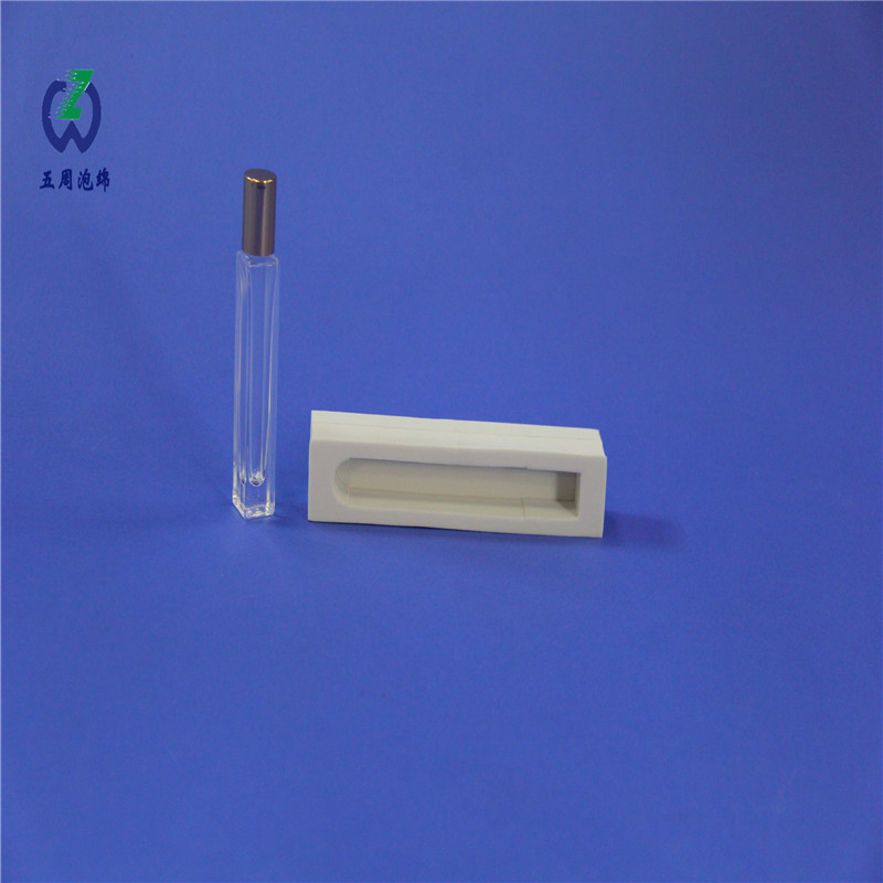 細長透明瓶包裝：EVA 泡棉內(nèi)襯的精準包裹與展示適配