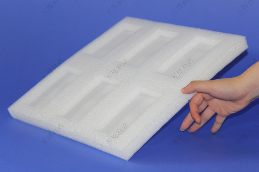 六格長(zhǎng)條形珍珠棉托盤：電子煙彈的標(biāo)準(zhǔn)化周轉(zhuǎn)方案